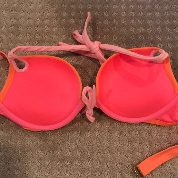 Victoria's Secret Bikini Top - Picture 2 of 2